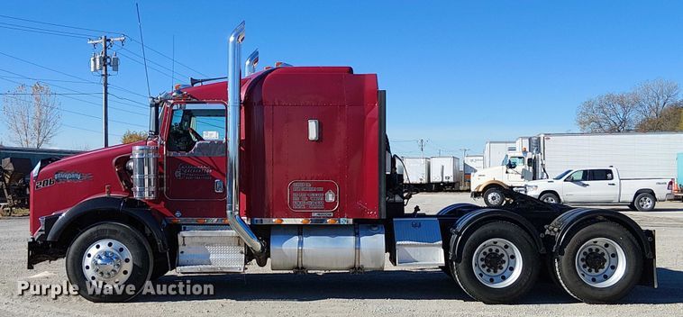 image for item FK0543 2006 Kenworth T800 semi truck