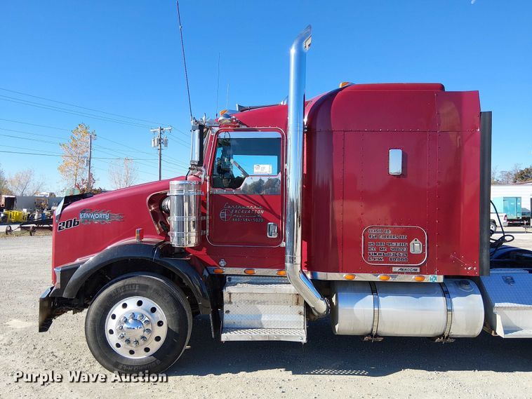 image for item FK0543 2006 Kenworth T800 semi truck