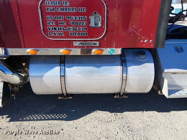 image for item FK0543 2006 Kenworth T800 semi truck