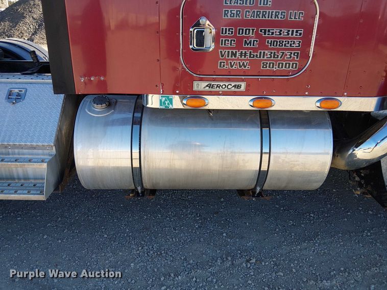 image for item FK0543 2006 Kenworth T800 semi truck