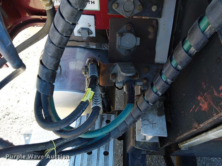 image for item FK0543 2006 Kenworth T800 semi truck