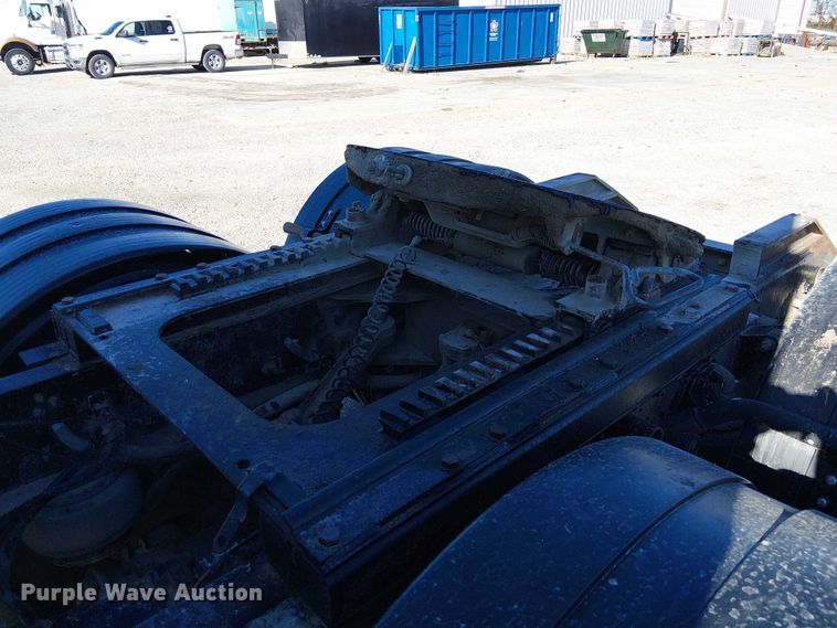 image for item FK0543 2006 Kenworth T800 semi truck