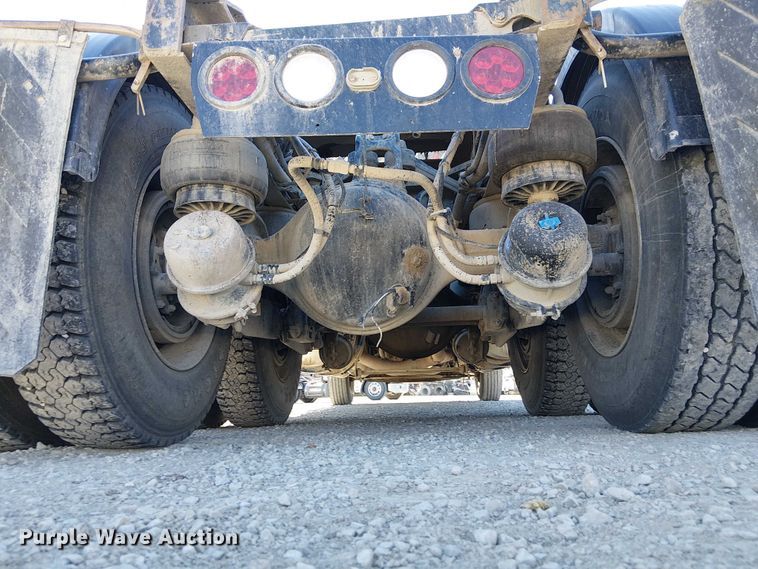 image for item FK0543 2006 Kenworth T800 semi truck