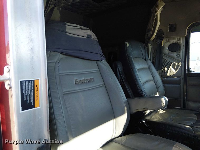 image for item FK0543 2006 Kenworth T800 semi truck