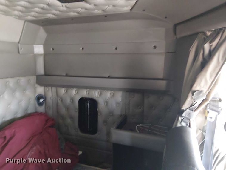 image for item FK0543 2006 Kenworth T800 semi truck