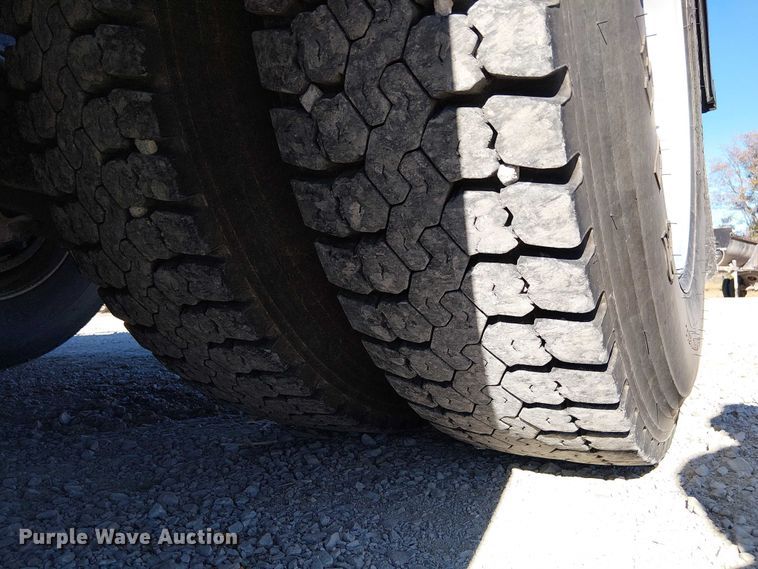 image for item FK0543 2006 Kenworth T800 semi truck