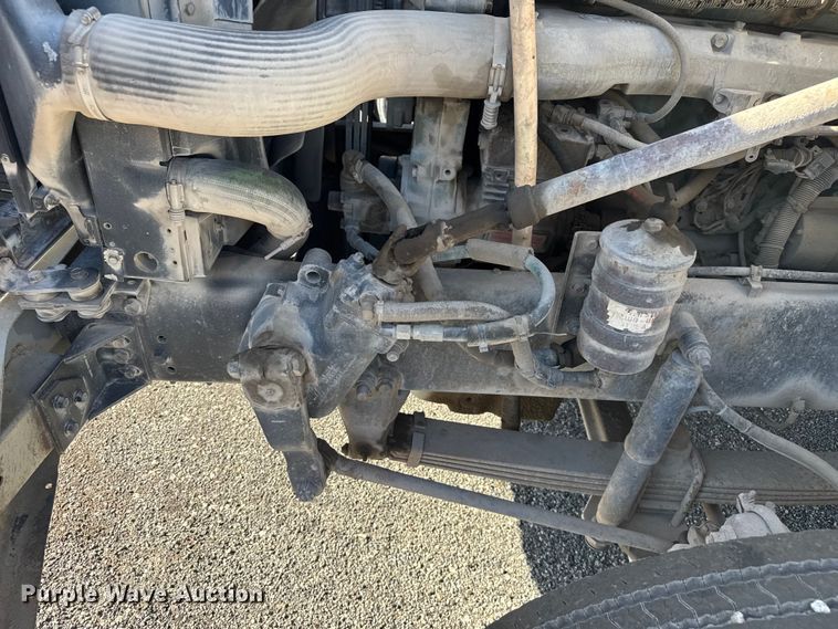 image for item FK0574 1999 Volvo WG semi truck