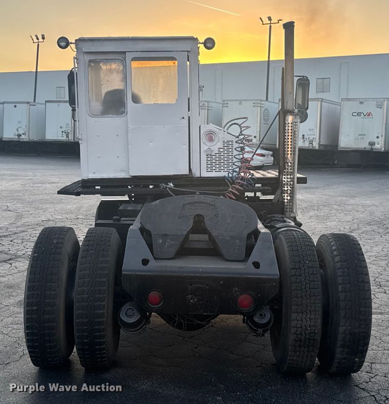 image for item FK0581 Ottawa  YT30 yard truck