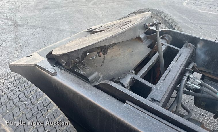 image for item FK0581 Ottawa  YT30 yard truck