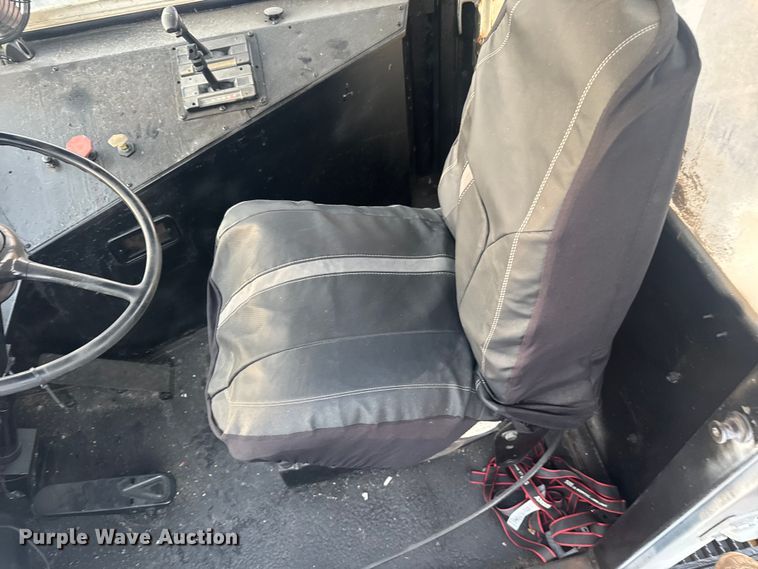 image for item FK0581 Ottawa  YT30 yard truck