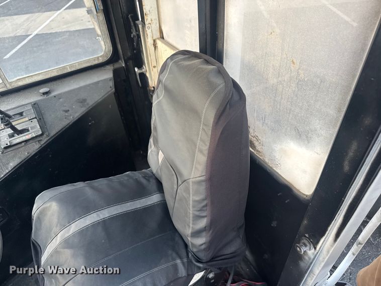 image for item FK0581 Ottawa  YT30 yard truck