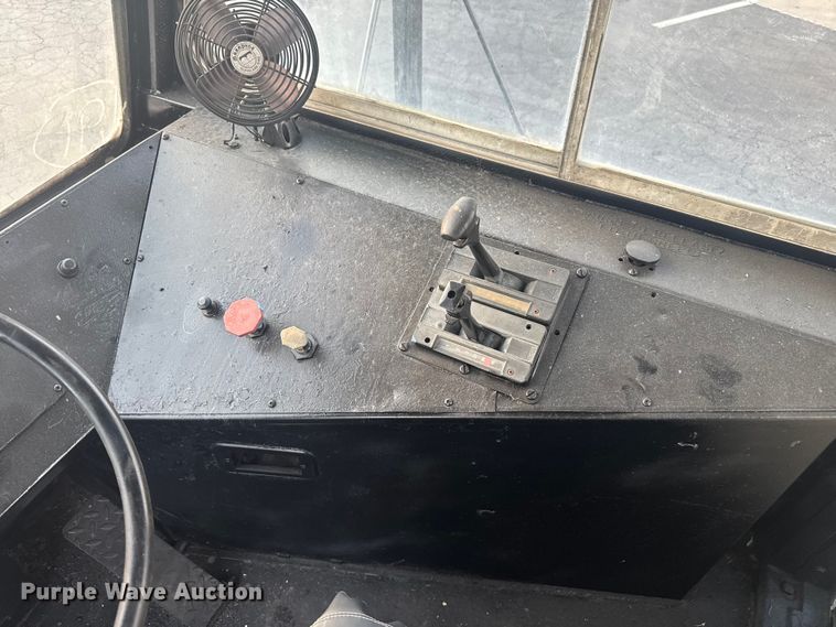 image for item FK0581 Ottawa  YT30 yard truck