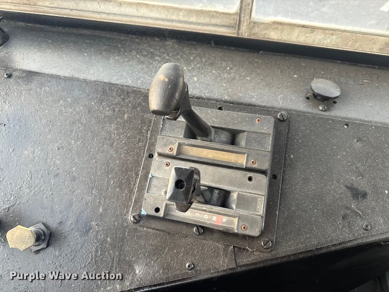 image for item FK0581 Ottawa  YT30 yard truck