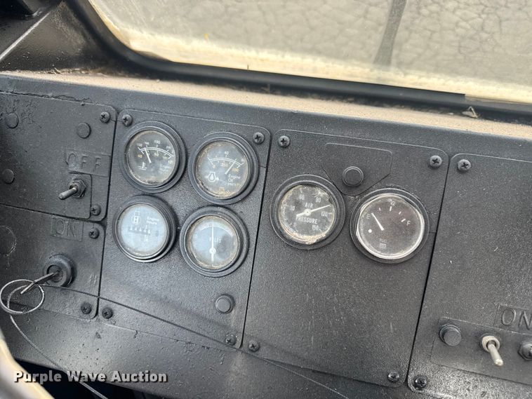 image for item FK0581 Ottawa  YT30 yard truck