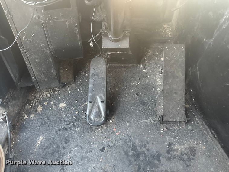 image for item FK0581 Ottawa  YT30 yard truck