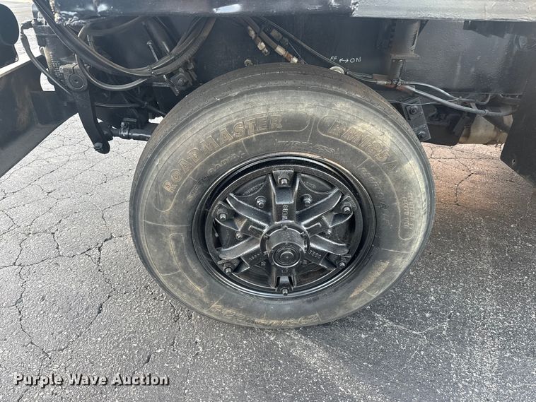 image for item FK0581 Ottawa  YT30 yard truck