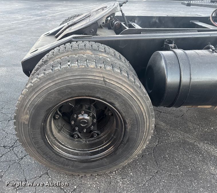 image for item FK0581 Ottawa  YT30 yard truck