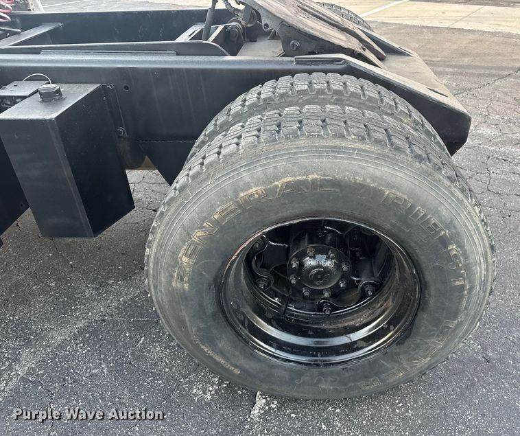 image for item FK0581 Ottawa  YT30 yard truck