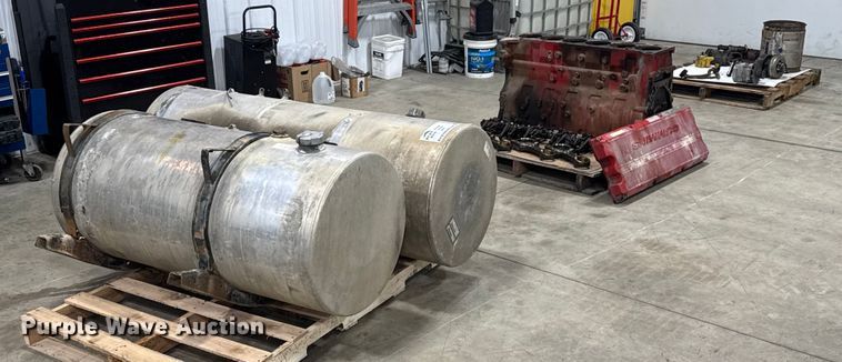 image for item FK0582 Truck parts 