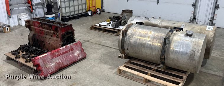 image for item FK0582 Truck parts 