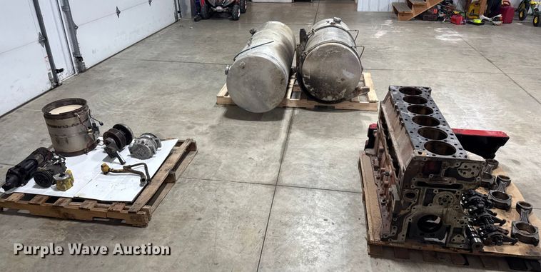 image for item FK0582 Truck parts 