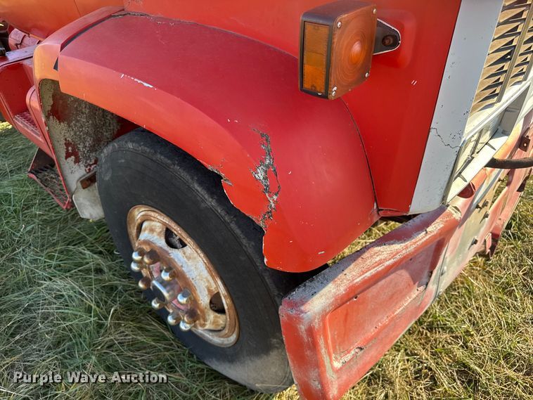 image for item FK0587 1982 GMC Top Kick semi truck