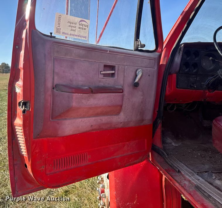 image for item FK0587 1982 GMC Top Kick semi truck