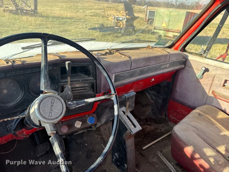 image for item FK0587 1982 GMC Top Kick semi truck