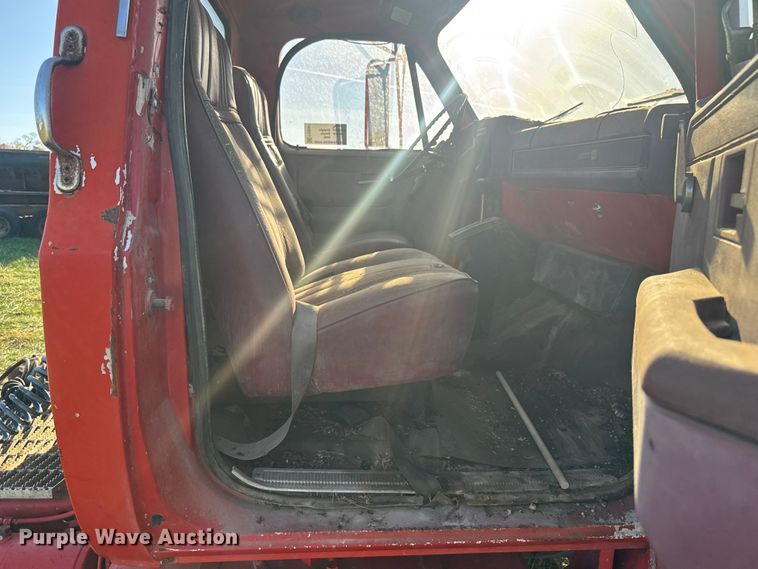 image for item FK0587 1982 GMC Top Kick semi truck