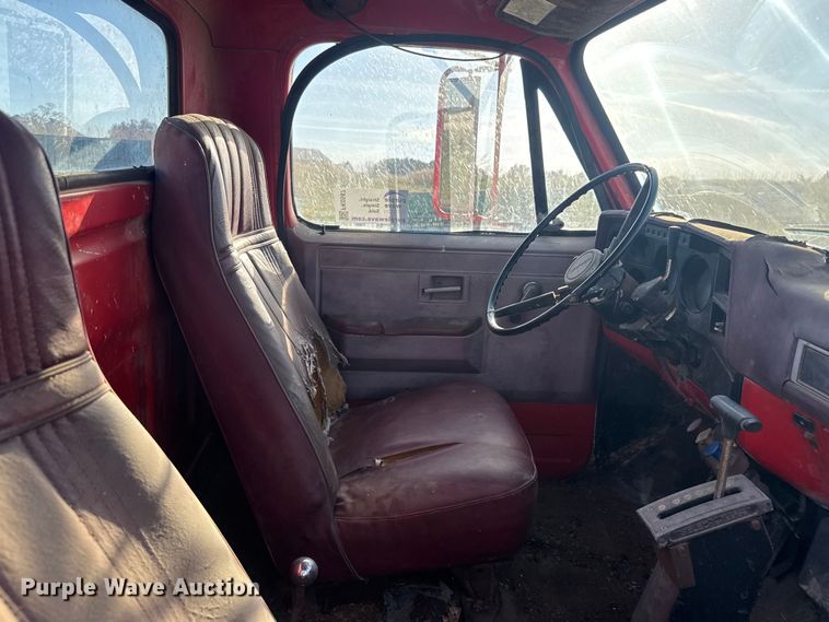 image for item FK0587 1982 GMC Top Kick semi truck