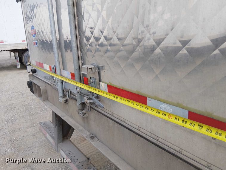 image for item FK0639 2016 Utility VS2RA refrigerated van trailer