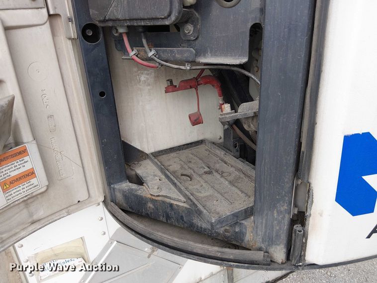 image for item FK0639 2016 Utility VS2RA refrigerated van trailer