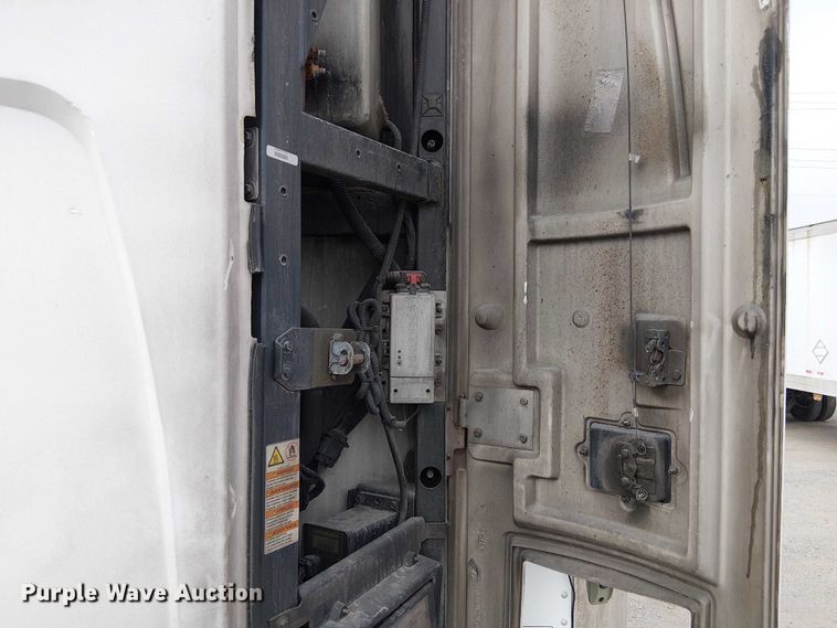 image for item FK0639 2016 Utility VS2RA refrigerated van trailer