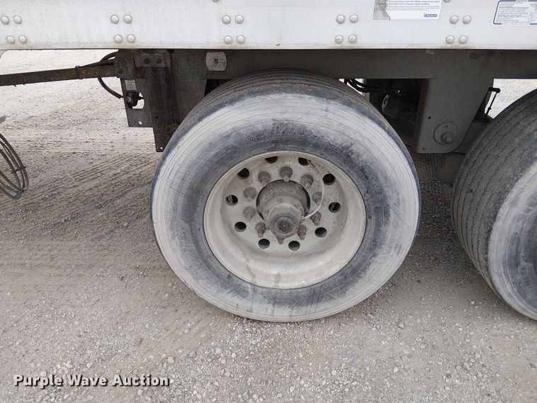 image for item FK0639 2016 Utility VS2RA refrigerated van trailer