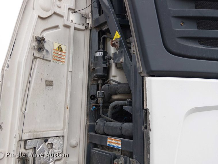 image for item FK0642 2019 Utility VS2RA refrigerated van trailer
