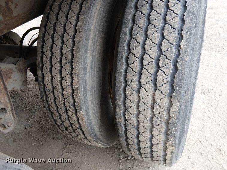 image for item FK0645 1999 Pines dry van trailer