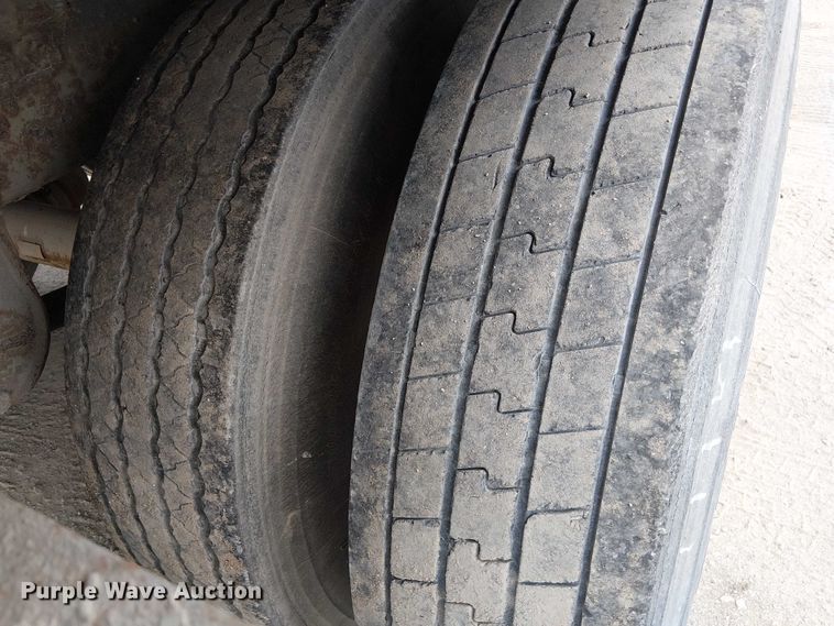 image for item FK0645 1999 Pines dry van trailer