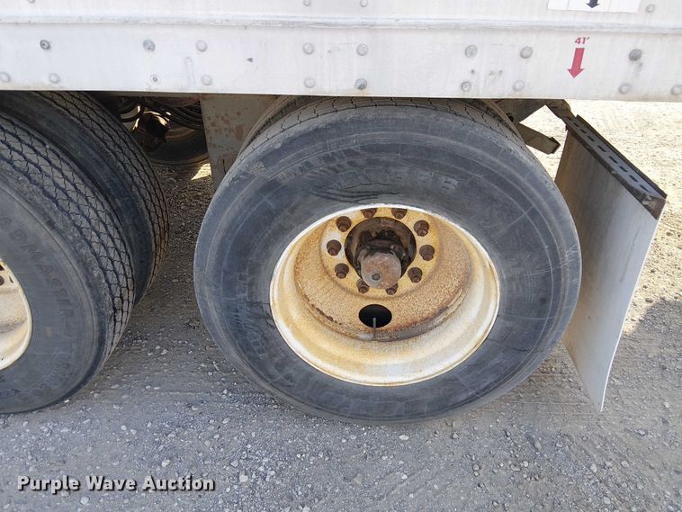 image for item FK0646 2000 Pines 7411TP-SA dry van trailer