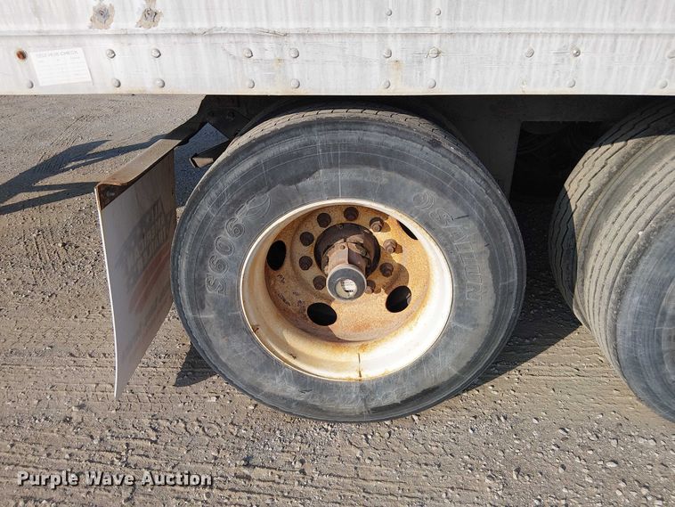 image for item FK0646 2000 Pines 7411TP-SA dry van trailer