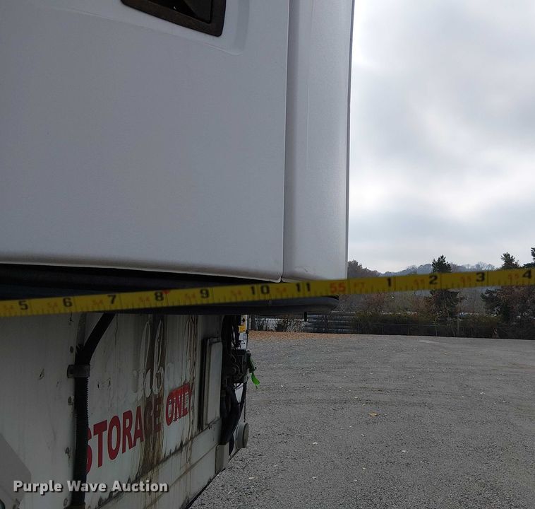 image for item FK0648 2016 Utility VS2RA refrigerated van trailer