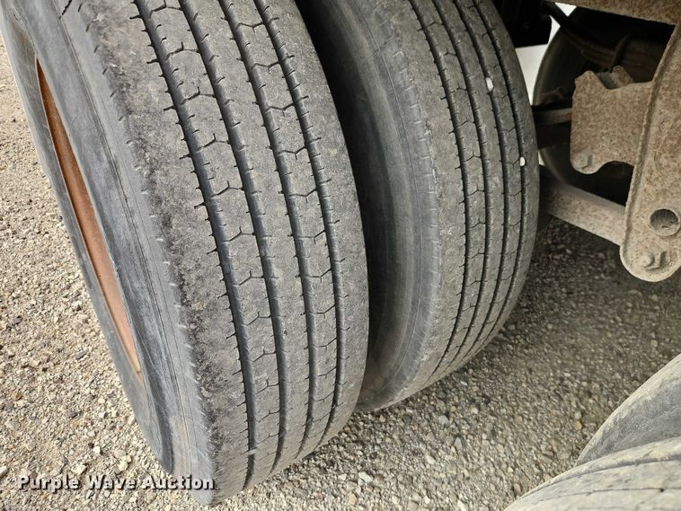 image for item FK0654 2001 Trailmobile dry van trailer