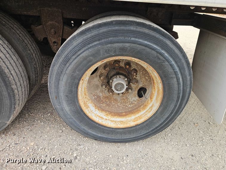 image for item FK0654 2001 Trailmobile dry van trailer