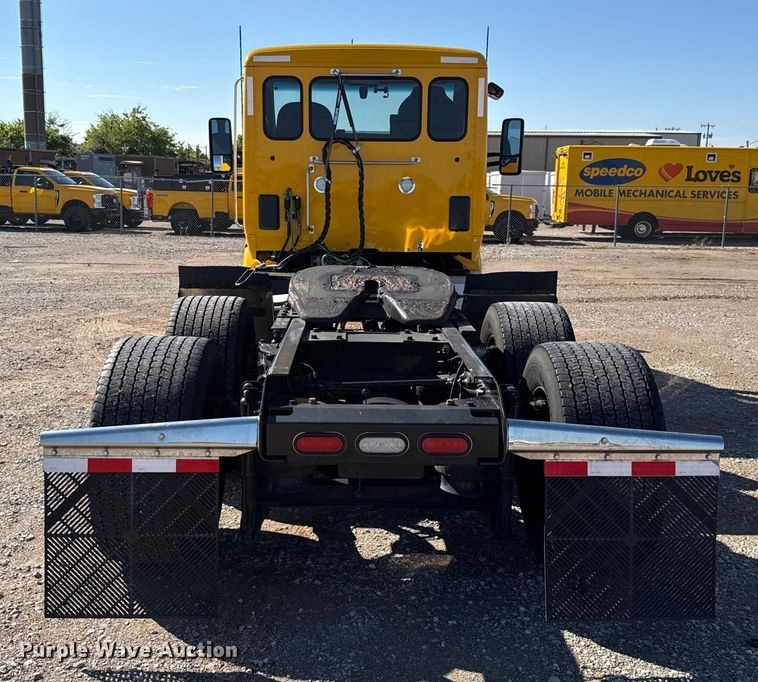 image for item GH9359 2022 Kenworth T680 semi truck