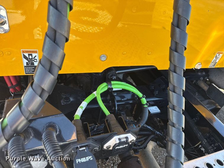 image for item GH9359 2022 Kenworth T680 semi truck