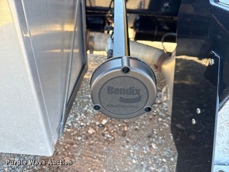 image for item GH9359 2022 Kenworth T680 semi truck