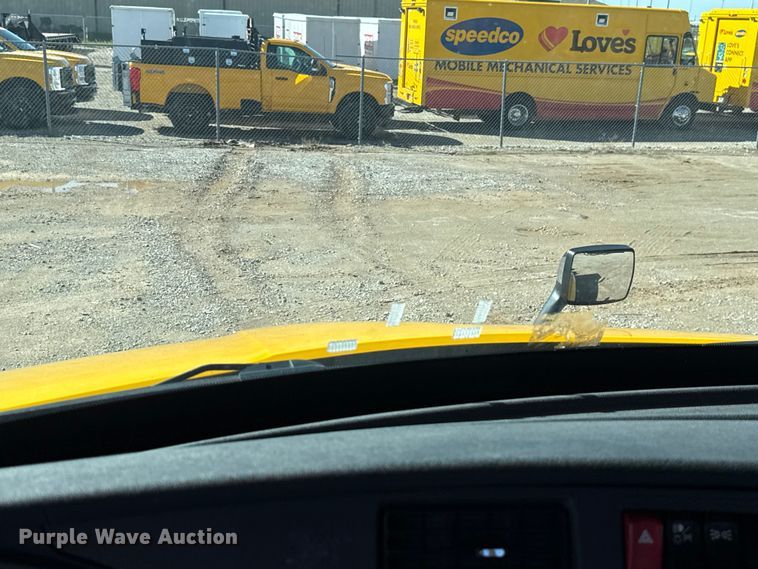 image for item GH9359 2022 Kenworth T680 semi truck