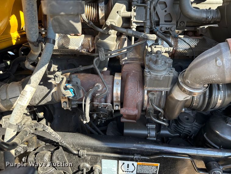 image for item GH9359 2022 Kenworth T680 semi truck