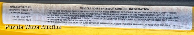 image for item GH9359 2022 Kenworth T680 semi truck