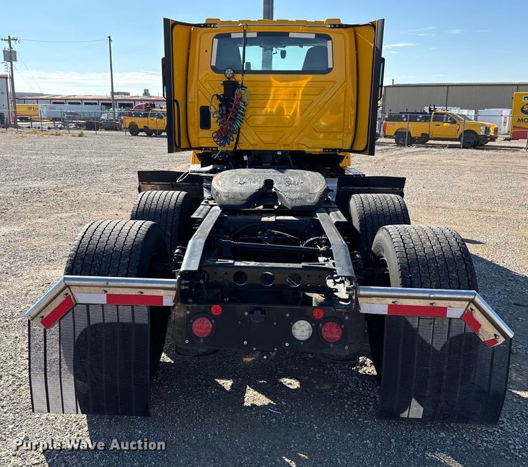 image for item GH9360 2021 International LT625 semi truck