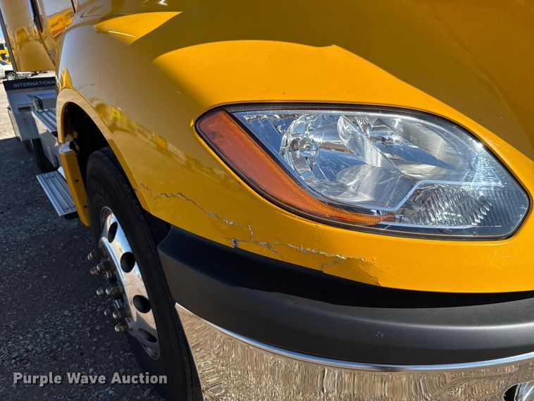 image for item GH9360 2021 International LT625 semi truck